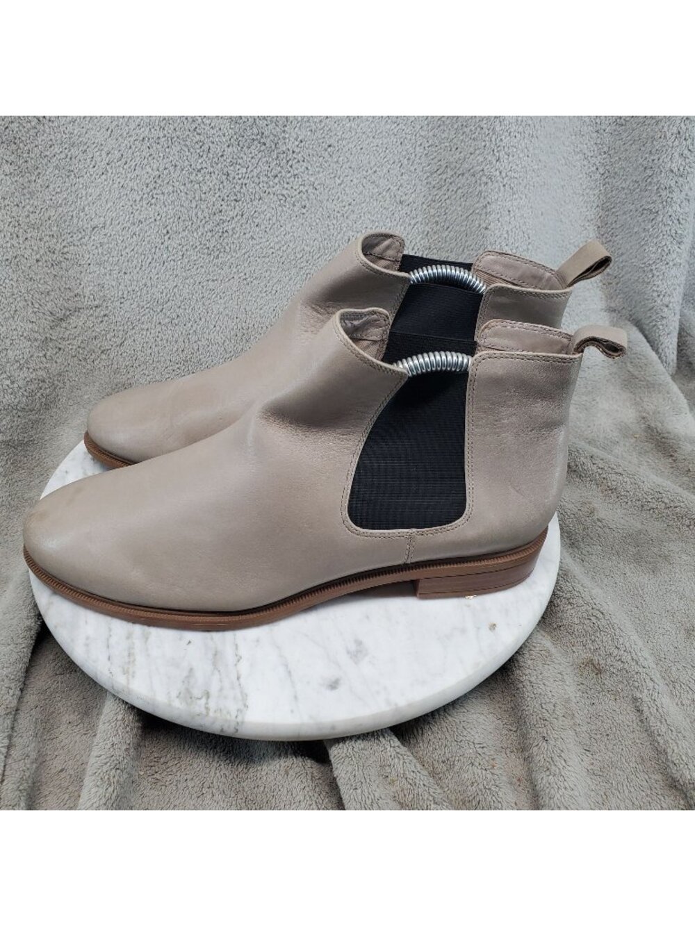 Clarks Shoes Womens Size 8.5 Mushroom Leather Taylor Shine Chelsea Boots *Read*